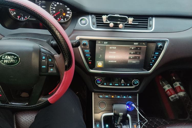 Used Land X7 2015 2.0T Panoramic Prestige Edition
