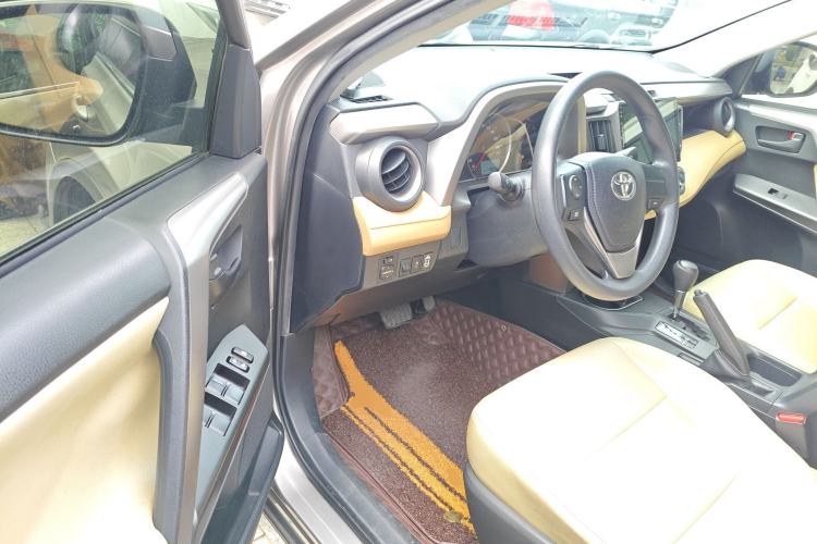 Used Toyota RAV4 2016 2.0L CVT Two-Wheel Drive Urban Edition China V Standard
