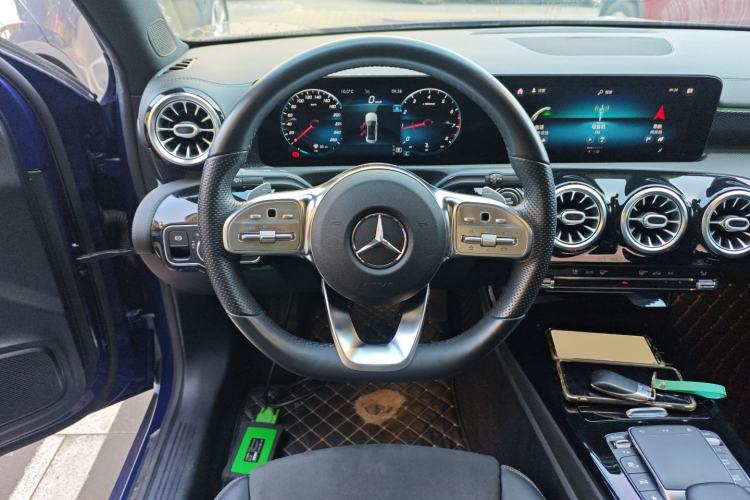 Used Mercedes-Benz A-Class 2020 Restyled A 200 L Sport Sedan Fashion Version
