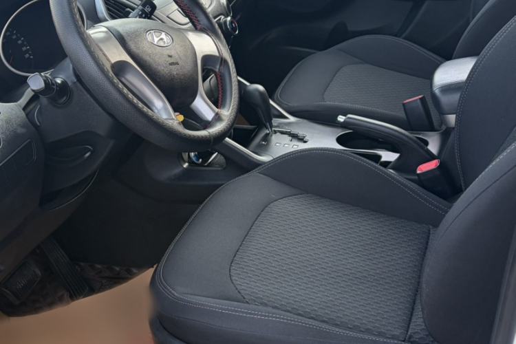 Used Hyundai ix35 2015 2.0L Automatic 2WD Comfort Edition China V Standard
