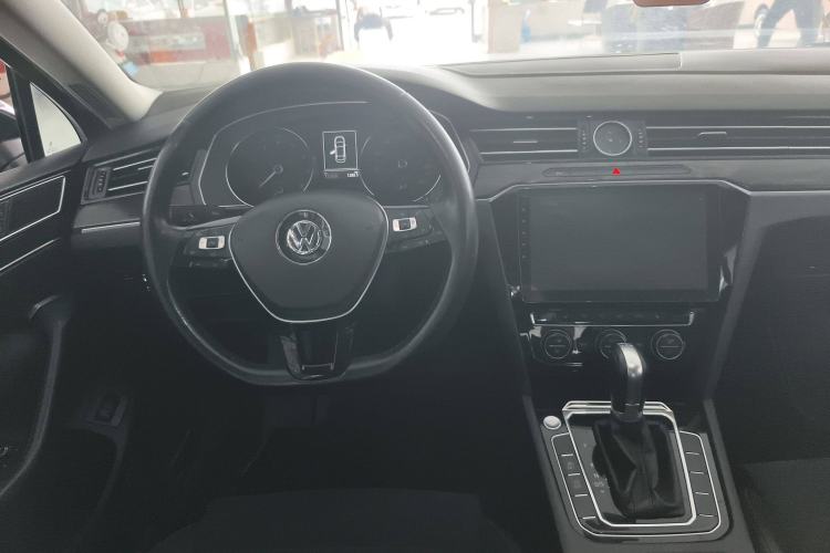 Used Volkswagen Magotan 2018 380TSI DSG Luxury Model
