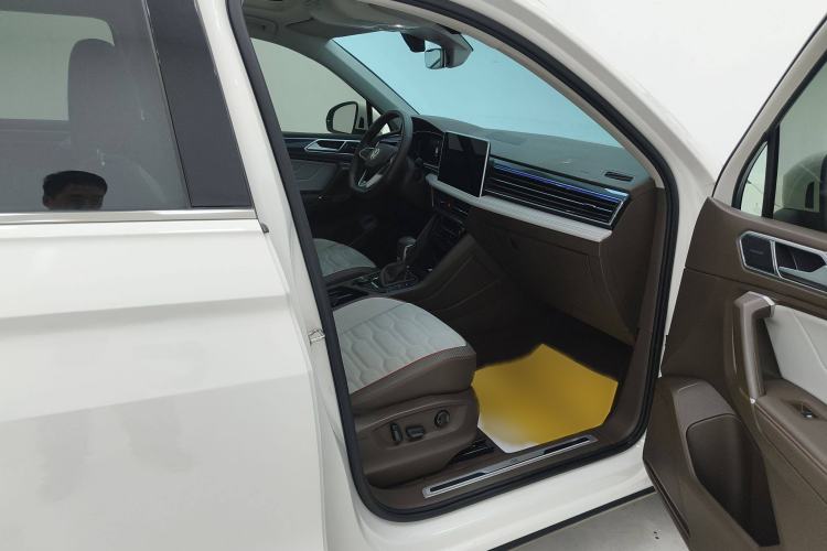 Used Volkswagen Tiguan L 2022 380TSI Automatic All-Wheel Drive R-Line Flagship 7-Seater
