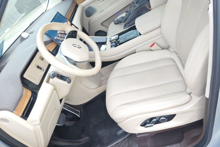 Used Hima AITO M7 2024 1.5T Intelligent Drive 4x4 Max Edition 6 Seats
