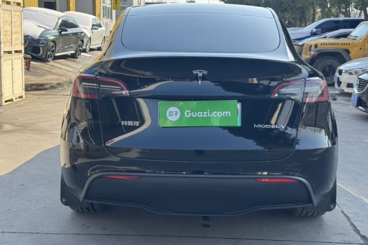 Used Tesla Model Y 2022 Long-Range All-Wheel-Drive Version