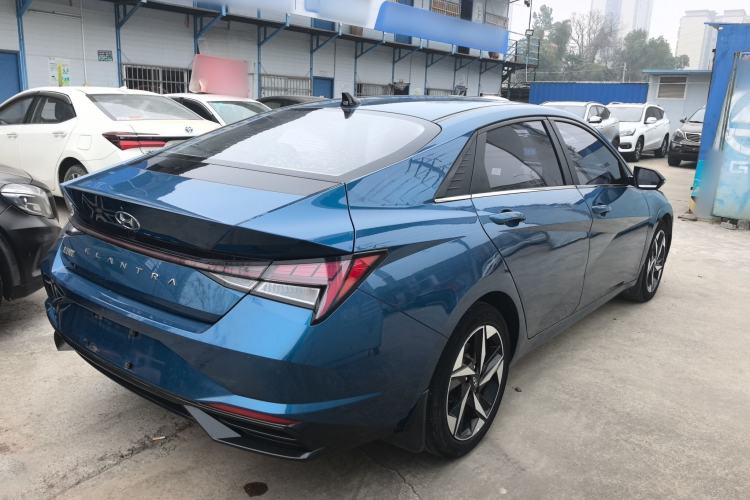 Used Hyundai Elantra 2021 1.5L CVT LUX Prestige Edition