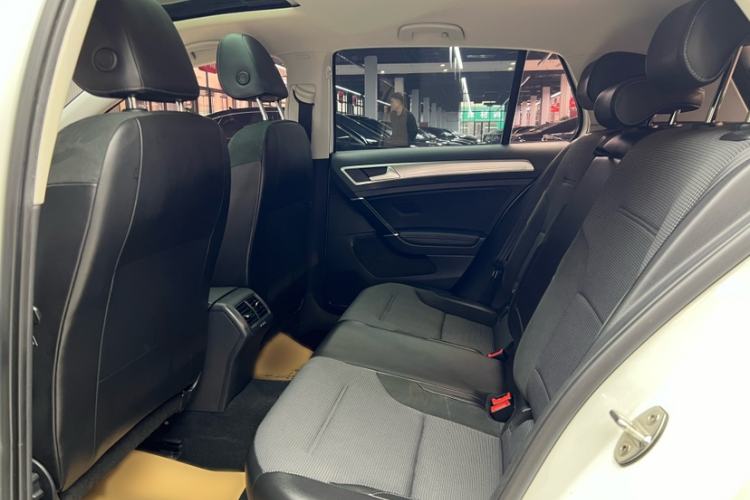 Used Volkswagen Golf 2018 1.6L Automatic Comfort Model
