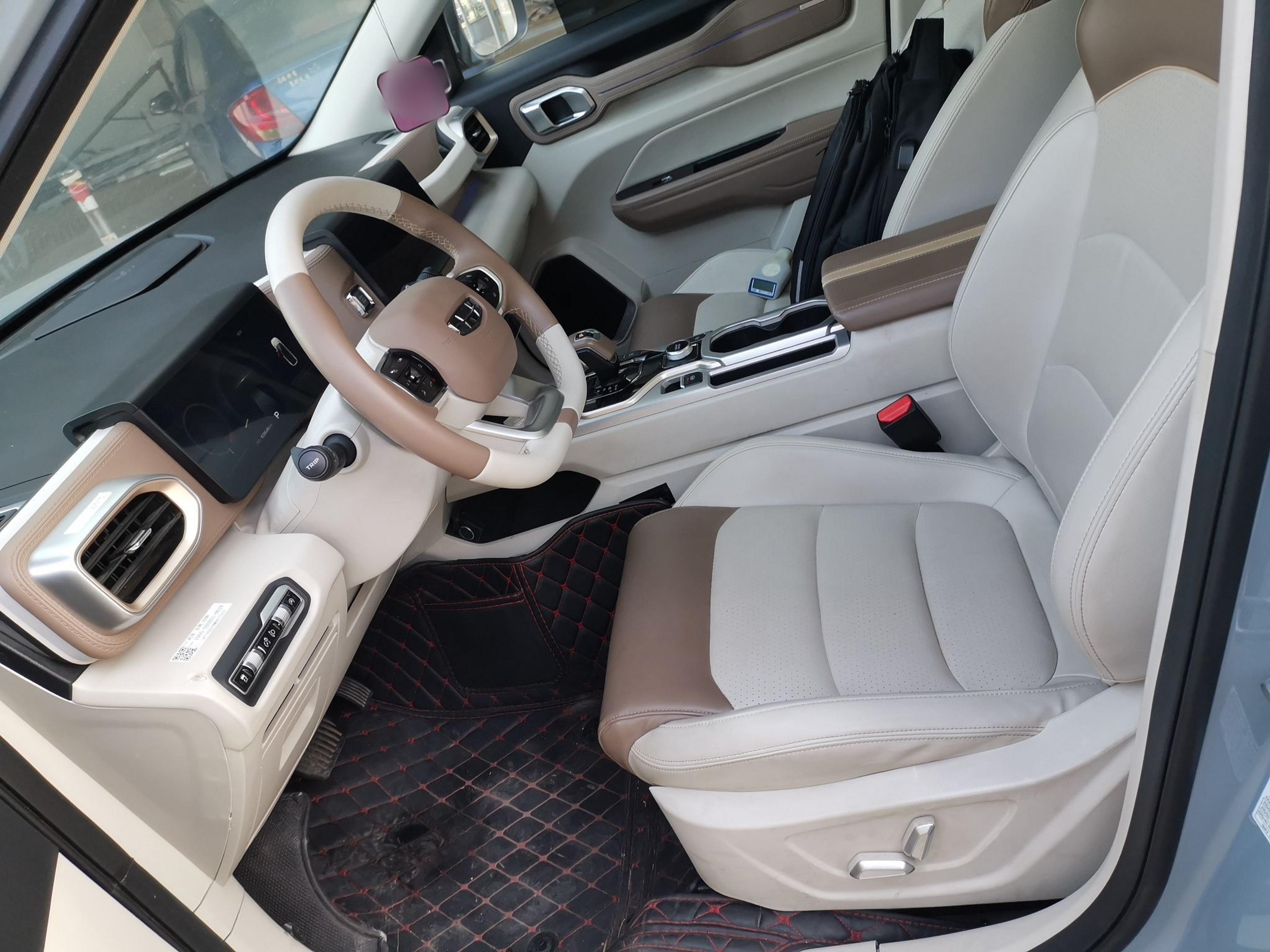 Переднее сиденье в автомобиле