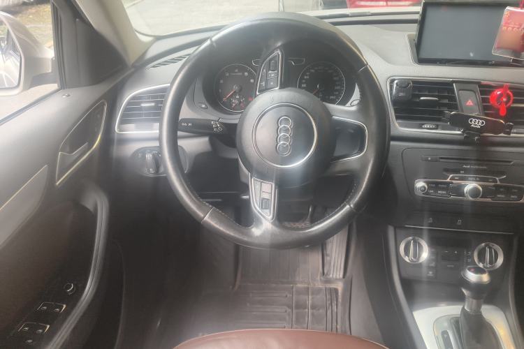 Used Audi Q3 2015 30 TFSI Comfort Model
