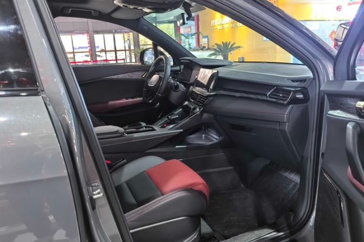 Used Lynk & Co 06 2020 1.5T JinPro model
