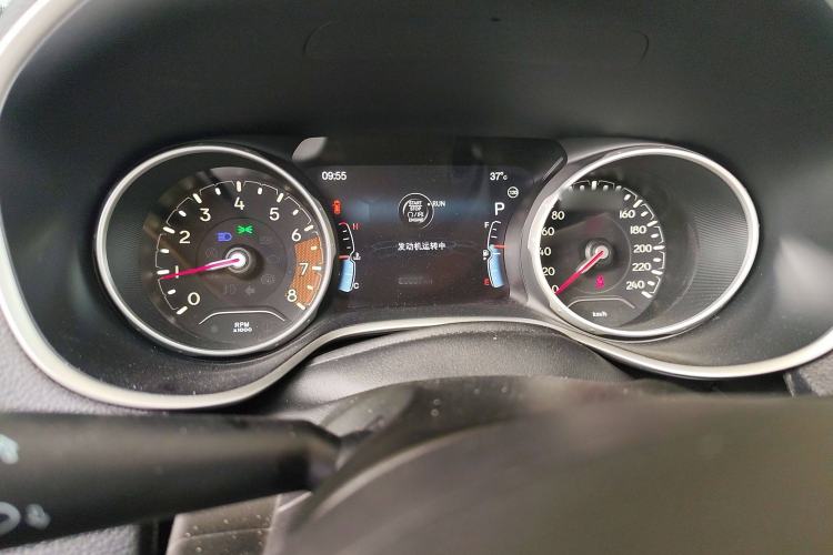 Used  Compass 2017 200T Automatic Family Edition
