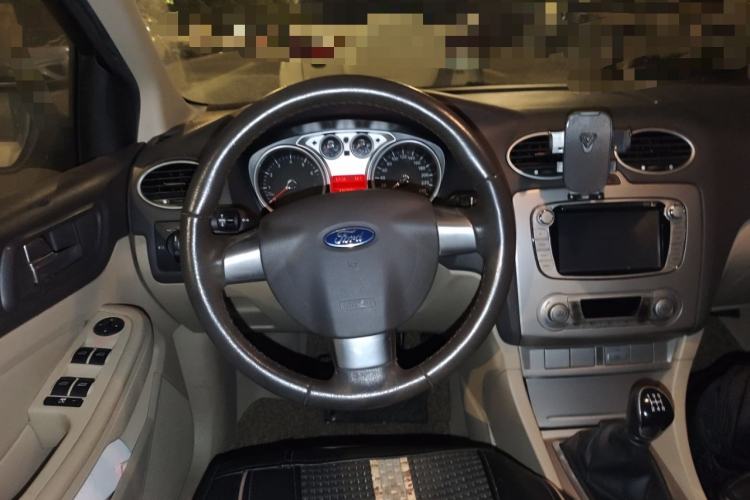 Used Ford Focus 2013 Hatchback Classic 1.8L Manual Fashion Edition
