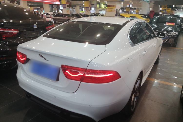 Used Jaguar XE 2015 2.0T 240 PS R-Sport
