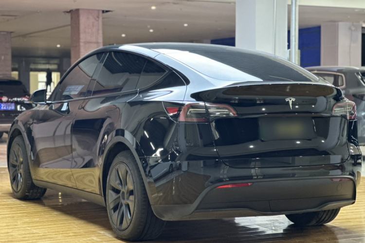 Used Tesla Model Y 2023 Rear-Wheel-Drive Version
