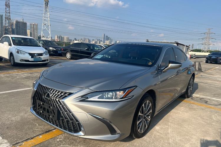 Used Lexus ES 2022 200 Excellence Edition

