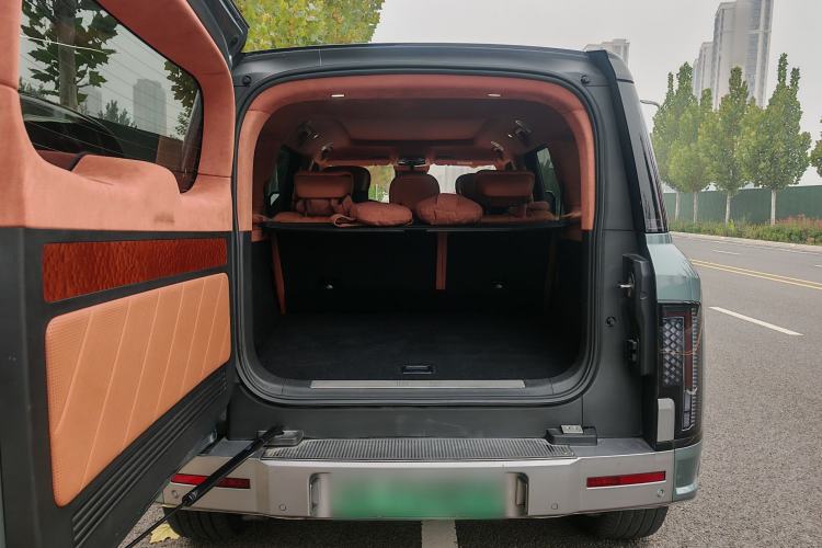 Used  U8 2023 Luxury Edition
