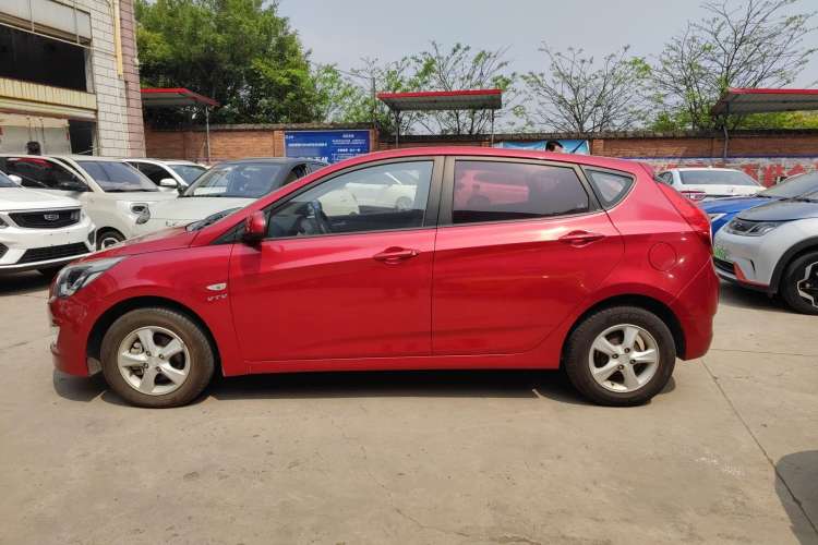 Used Hyundai Verna Ray 2016 1.4L Automatic Leading-Edge GLX
