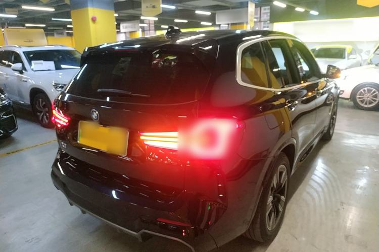 Used BMW iX3 2024 Leading Model