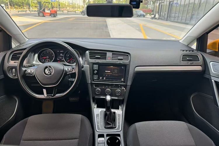 Used Volkswagen Golf 2019 200TSI DSG Comfort & Ambition Edition China VI Standard
