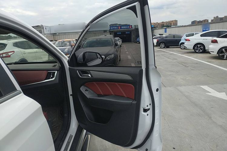 Used Roewe RX5 2016 30T Four-Wheel Drive Automatic Internet Smart Luxury Edition
