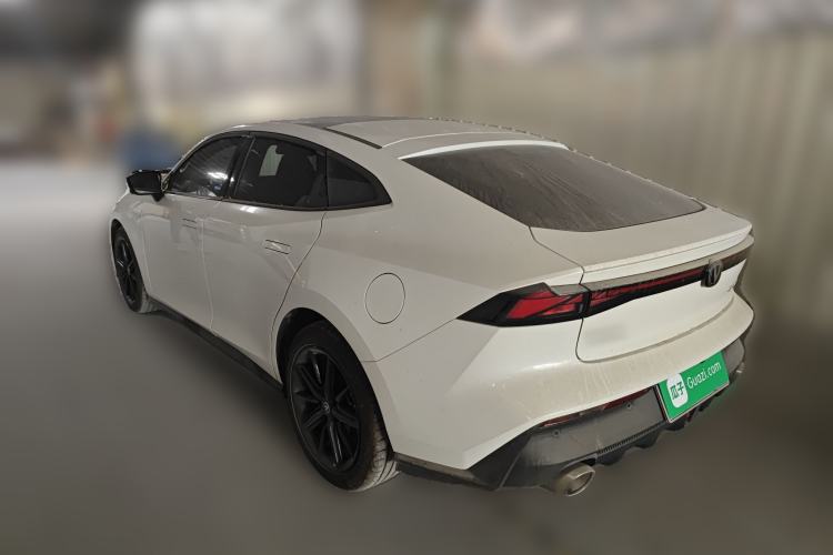 Used Changan UNI-V 2023 1.5T Prestige Model
