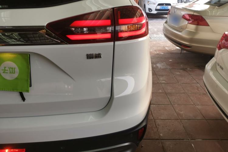 Used Geely Auto Emgrand X7 Sport 2018 1.8TD Automatic Two-Wheel Drive Zhiya Model
