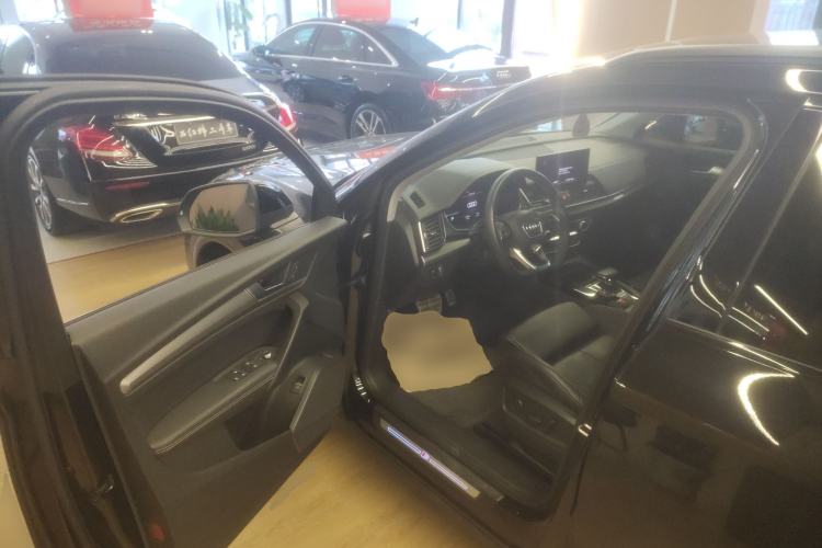 Used Audi Q5L 2022 40T Luxury Dynamic Model
