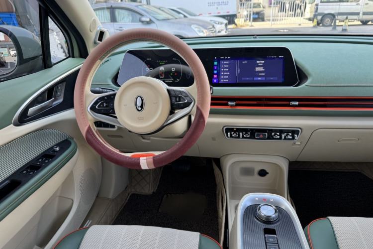 Used ORA Good Cat 2022 Morandi Edition 400km Standard Range Premium Version Lithium-Ion Battery
