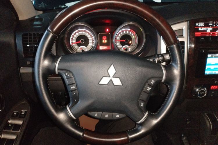 Used Mitsubishi Pajero 2019 V97 3.8L 5-Door GLS Middle East Edition
