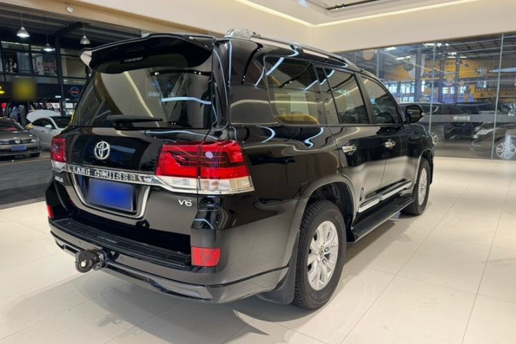 Used Toyota Land Cruiser 2017 4.0L Automatic Parallel Import