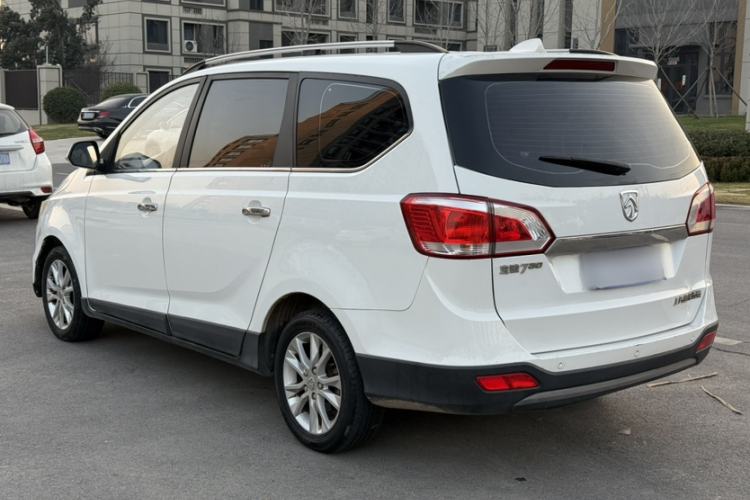 Used Baojun 730 2014 1.5L manual Comfort version 7 seats
