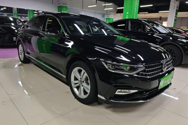 Used Volkswagen Magotan 2023 2 Million Units Limited-Edition 280TSI DSG Comfort Version
