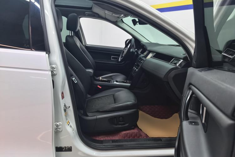 Used Land Rover Discovery Sport 2018 240 PS PURE Edition
