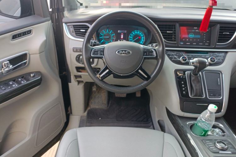 Used  Refine M6 2018 2.0T Prestige Version