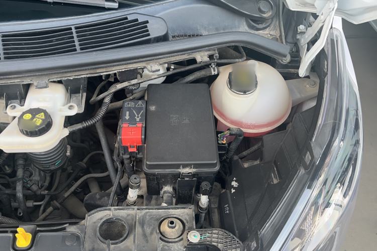 Used Ford Transit 2019 2.0T Gasoline Multi-Function Commercial Vehicle Short Wheelbase Mid-Roof 6-Seater China VI Standard