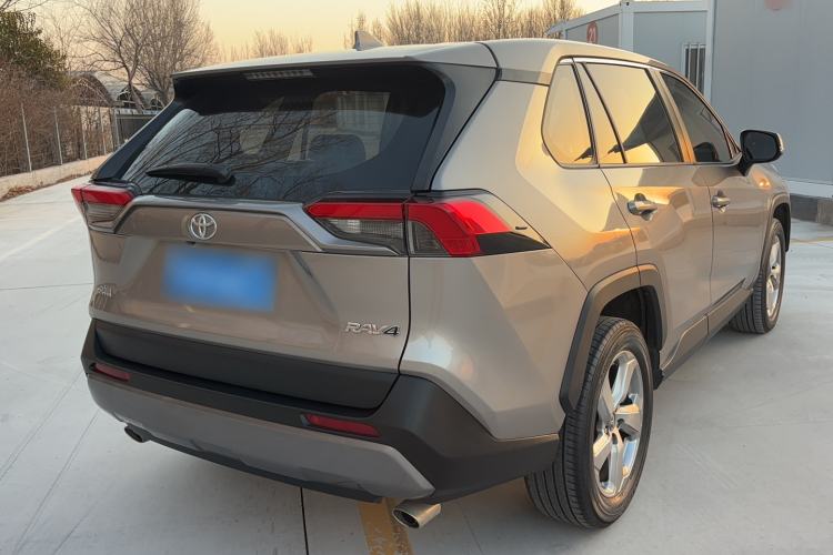 Used Toyota RAV4 2020 2.0L CVT Two-Wheel Drive Fashion Edition
