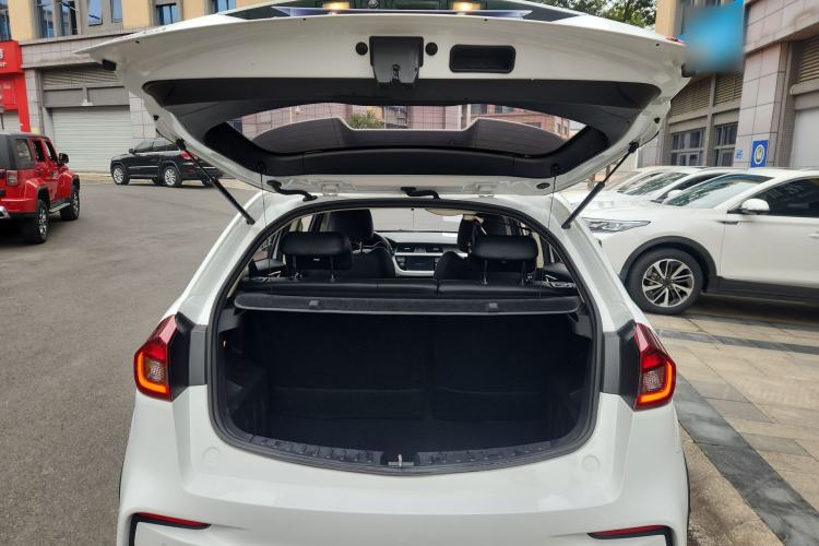 Used Geely Auto Vision X3 2019 Upgraded Model 1.5L Manual Luxury Version