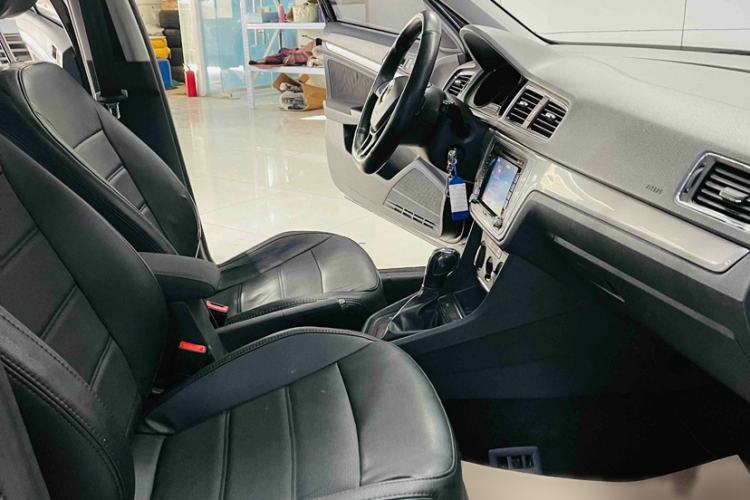 Used Volkswagen Lavida 2015 1.6L Automatic Fashion Edition
