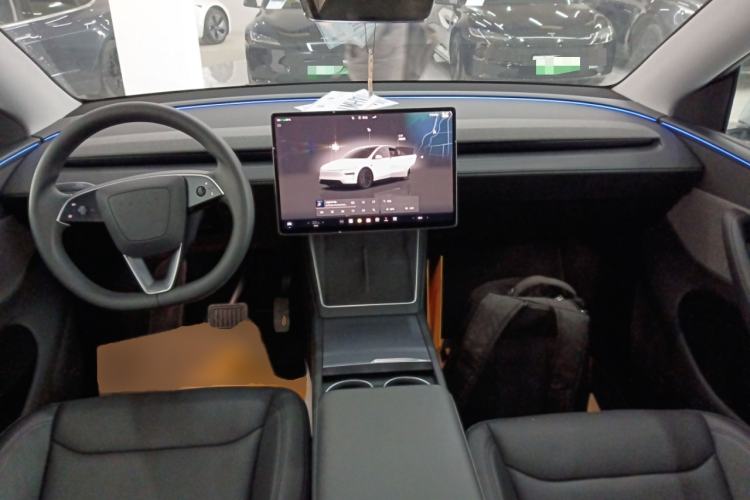 Used Tesla Model Y 2025 Rear-Wheel-Drive Version
