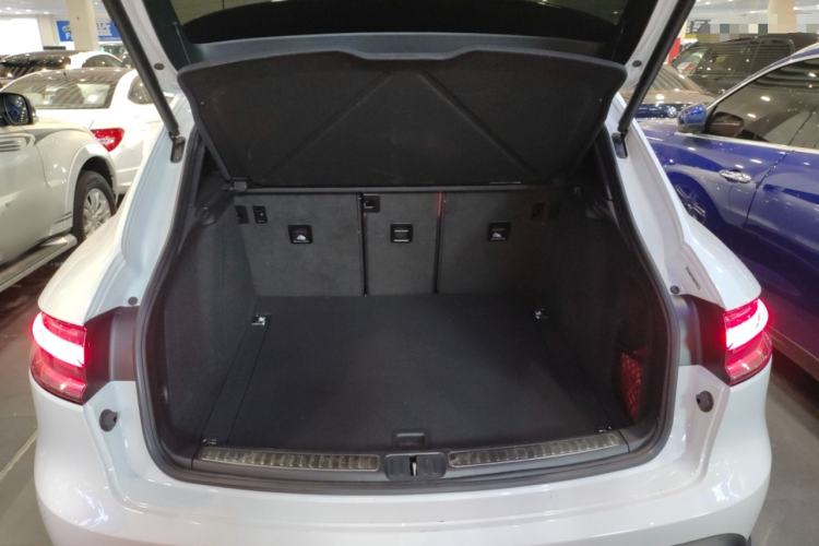 Used Porsche Macan 2023 Macan 2.0T
