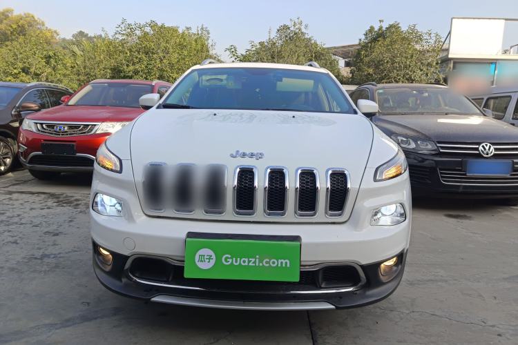 Used  Cherokee 2017 2.0L Superior Edition