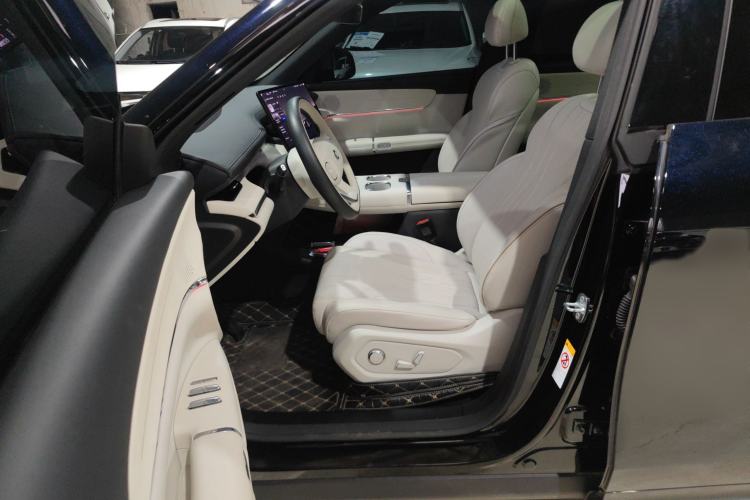 Used  Q07 2025 215 Flagship Edition
