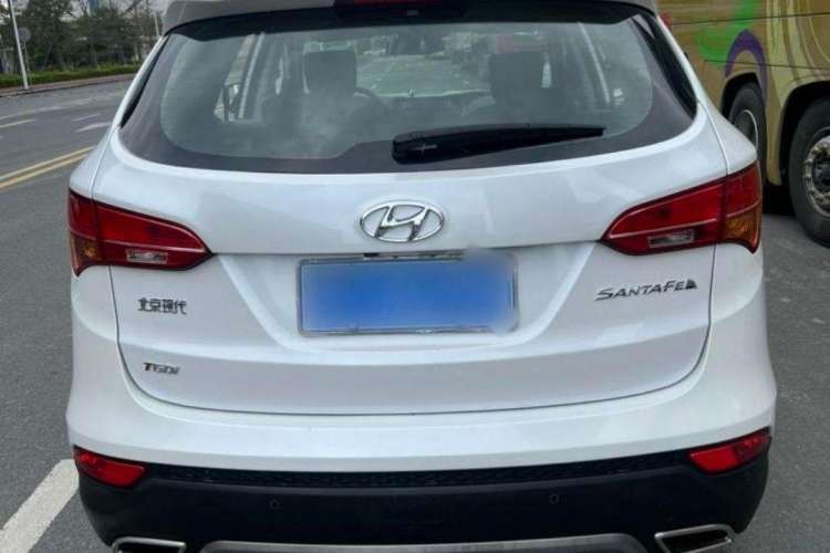 Used Hyundai Santa Fe 2015 2.0T Automatic Two-Wheel Drive Smart Version 5 Seats
