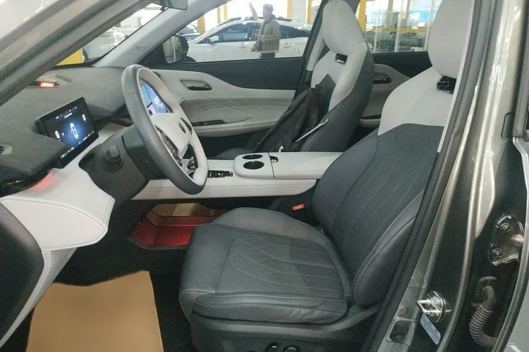 Used Changan UNI-Z New Energy 2024 Blue Whale Smart Electric iDD 125km Excellence Model
