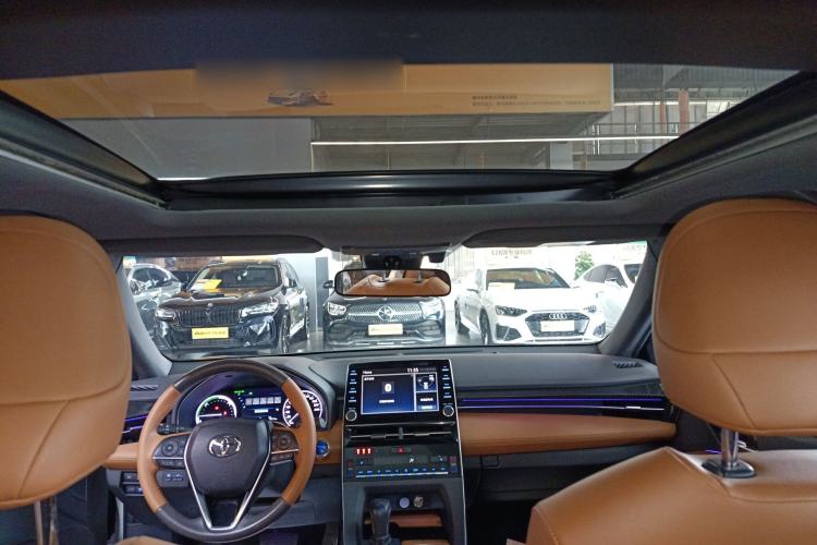Used Toyota Avalon 2019 Dual-Engine 2.5L XLE Prestige Version China VI Standard
