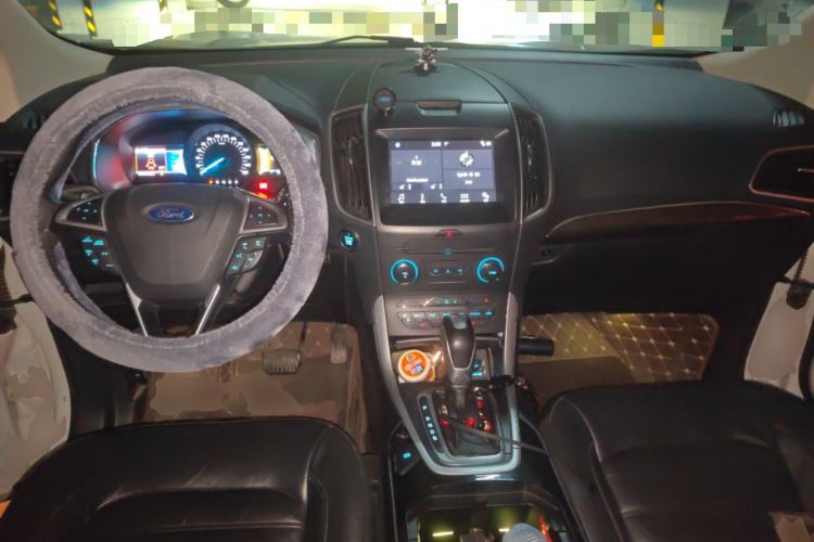 Used Ford Edge 2016 EcoBoost 245 Two-Wheel-Drive Titanium 7-Seater
