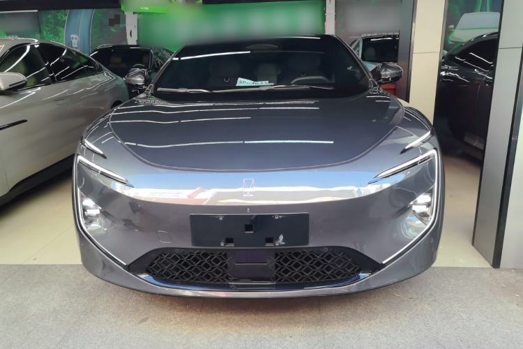 Used  12 2025 Max Extended-Range Edition
