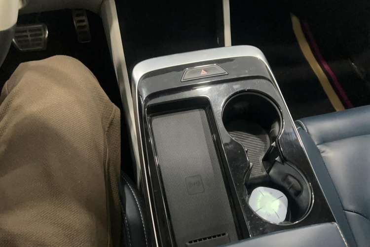 Used Jetour Dashing i-DM 2022 1.5T DHT Lightning 02
