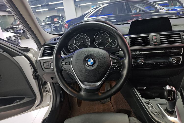 Used BMW 3 Series 2018 320Li Fashion Model

