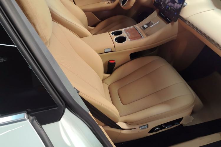 Used Hima Luxeed R7 2024 All-Electric 736 km Ultra
