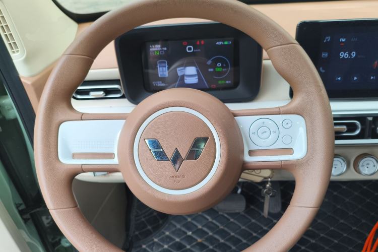 Used Wuling Hongguang MINIEV 2024 3rd Generation 215km Advanced Version
